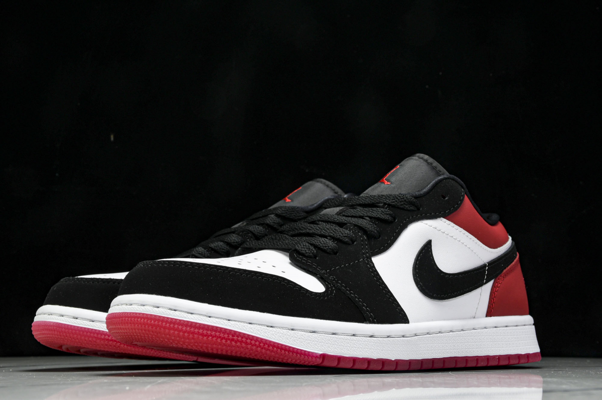 Jordan 1 Low SE Black Toe (2025)