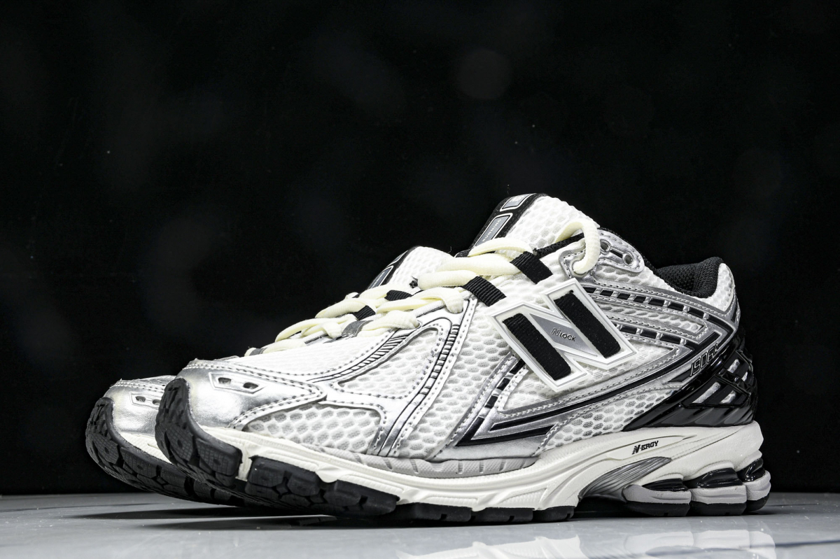 New Balance 1906R Silver Black